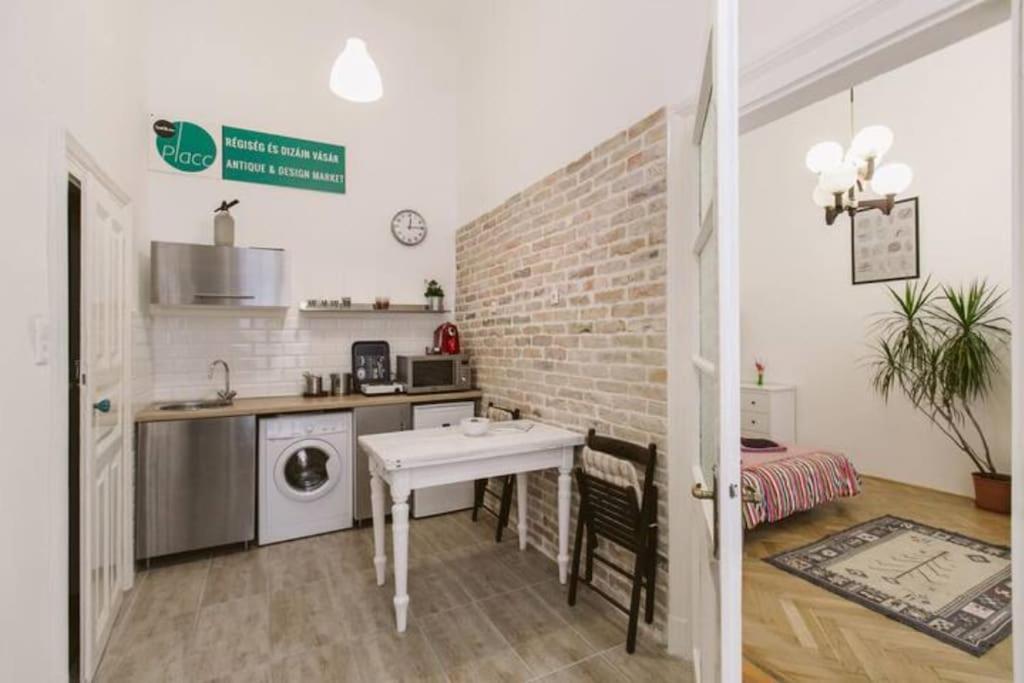 Central Apartment Kiraly Street بودابست المظهر الخارجي الصورة