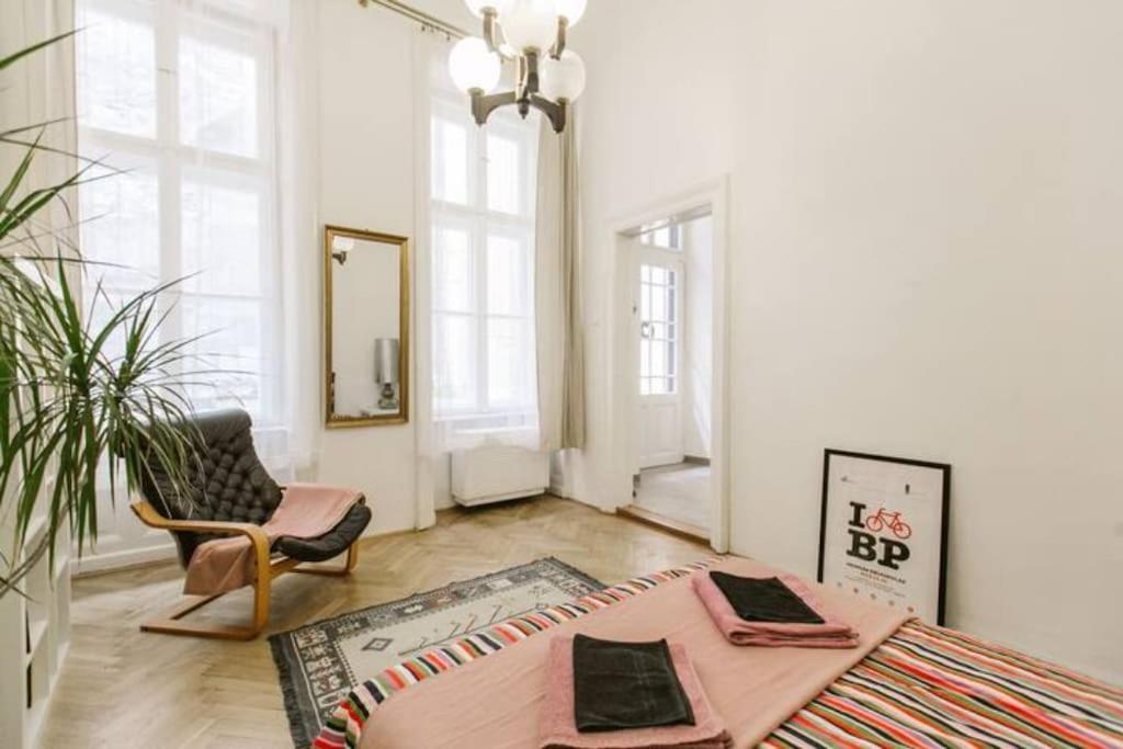 Central Apartment Kiraly Street بودابست المظهر الخارجي الصورة