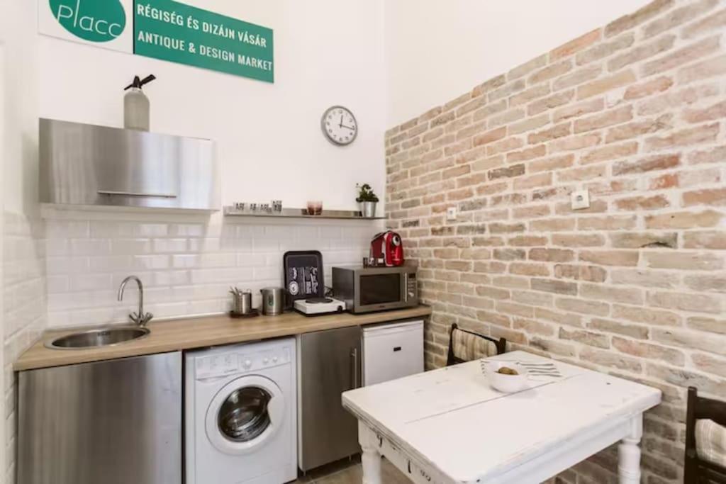 Central Apartment Kiraly Street بودابست المظهر الخارجي الصورة
